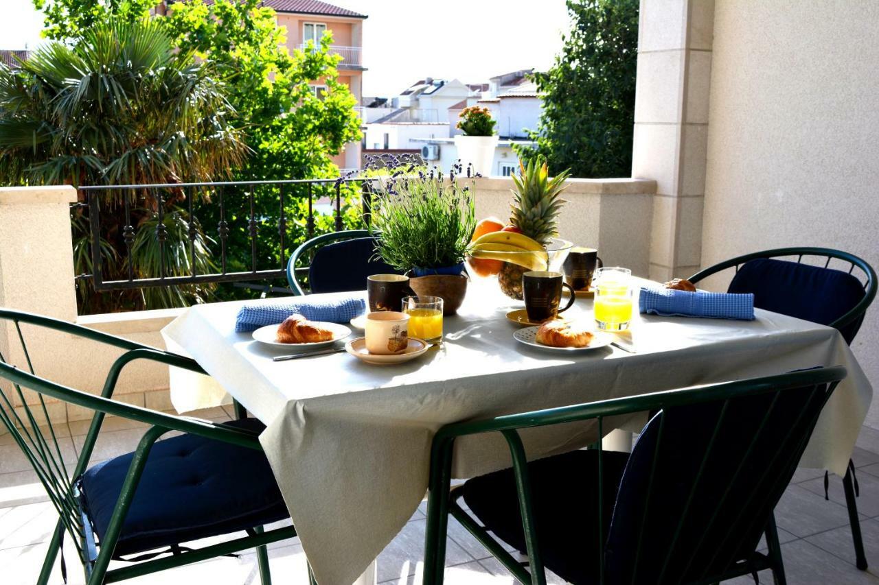 Apartments Villa Lili Tucepi Luaran gambar