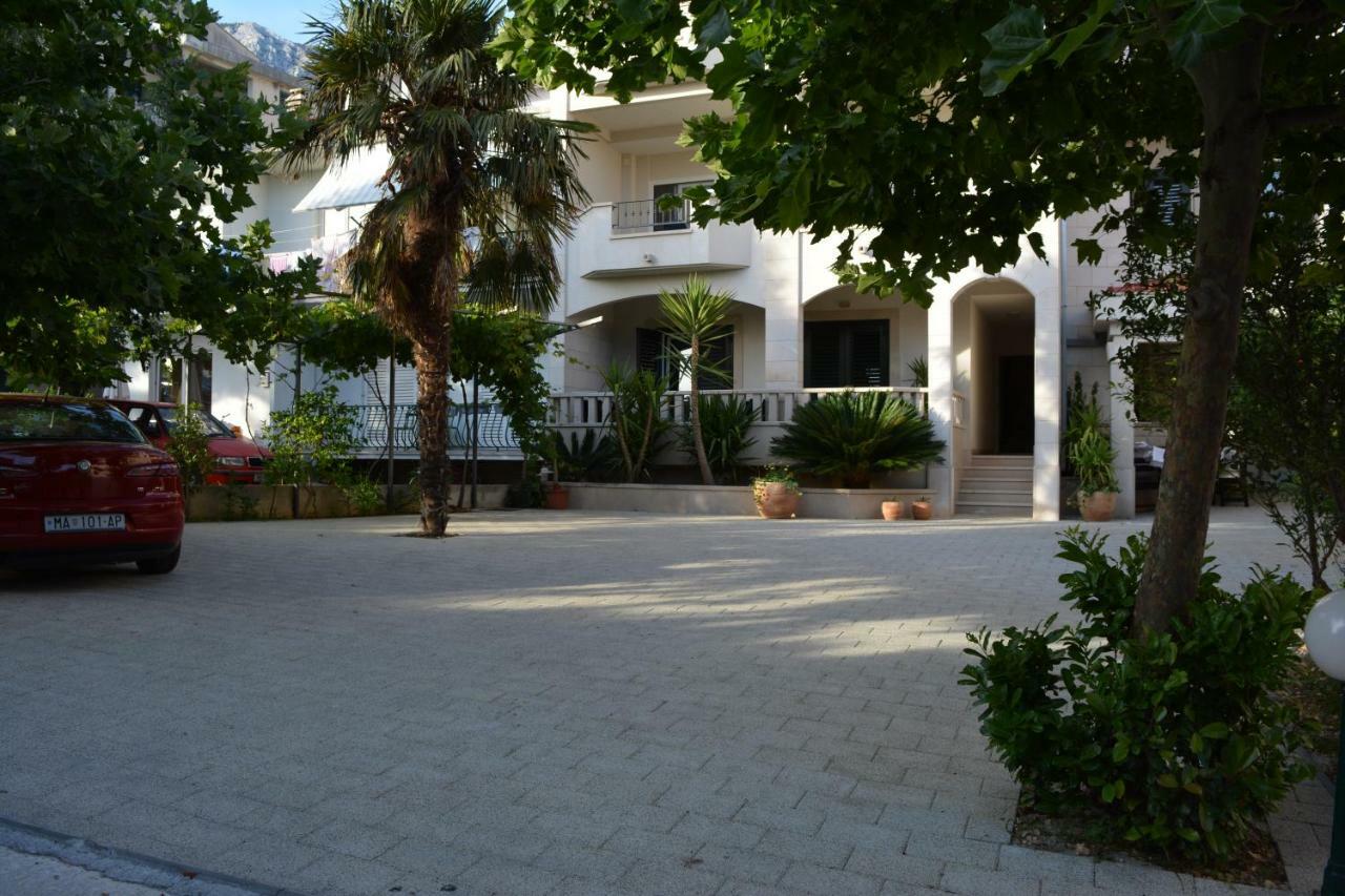 Apartments Villa Lili Tucepi Luaran gambar